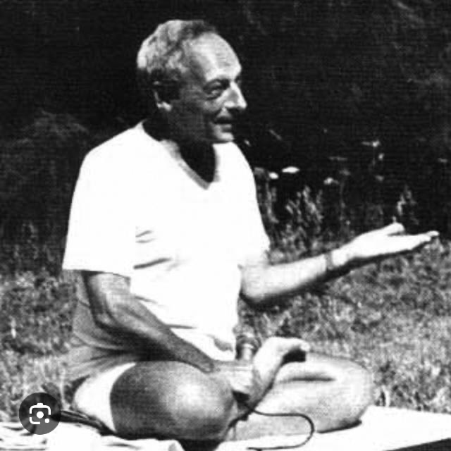 André Van Lysbeth, fondateur de l'école de Hatha Yoga